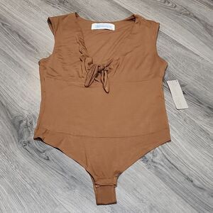 NWT Lizard Thicket Brown Mustard Knot Front Bodysuit